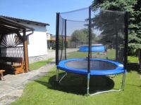 Holiday house Křemže - trampoline
